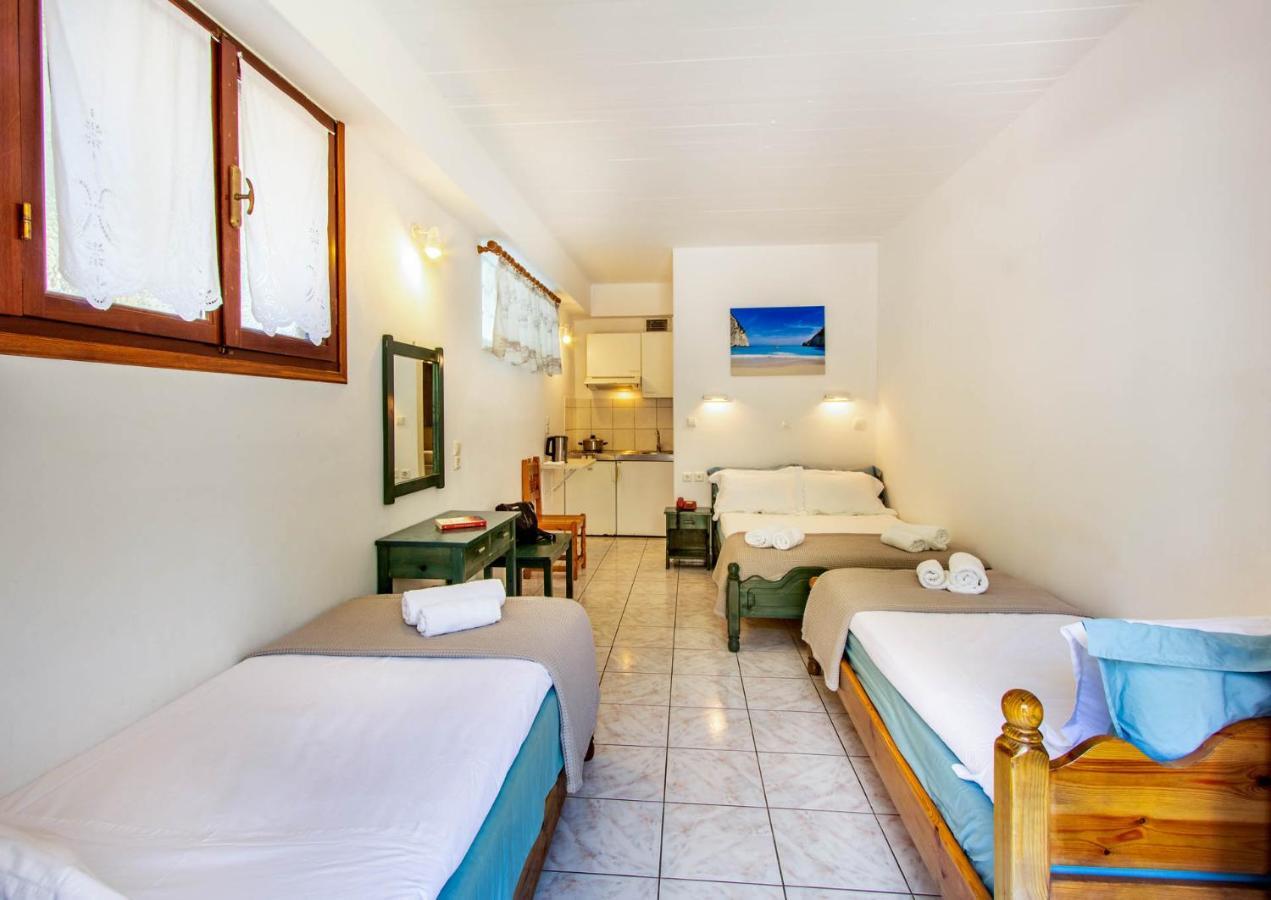 Nefeli Hotel Ayios Nikitas Ruang foto